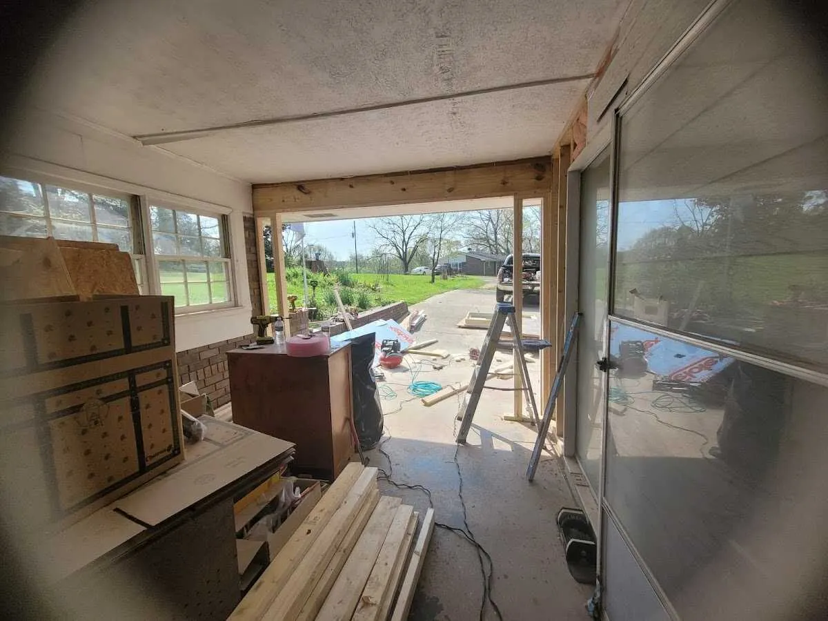 Air movers and dehumidifier for Drying & Dehumidification in Marrero